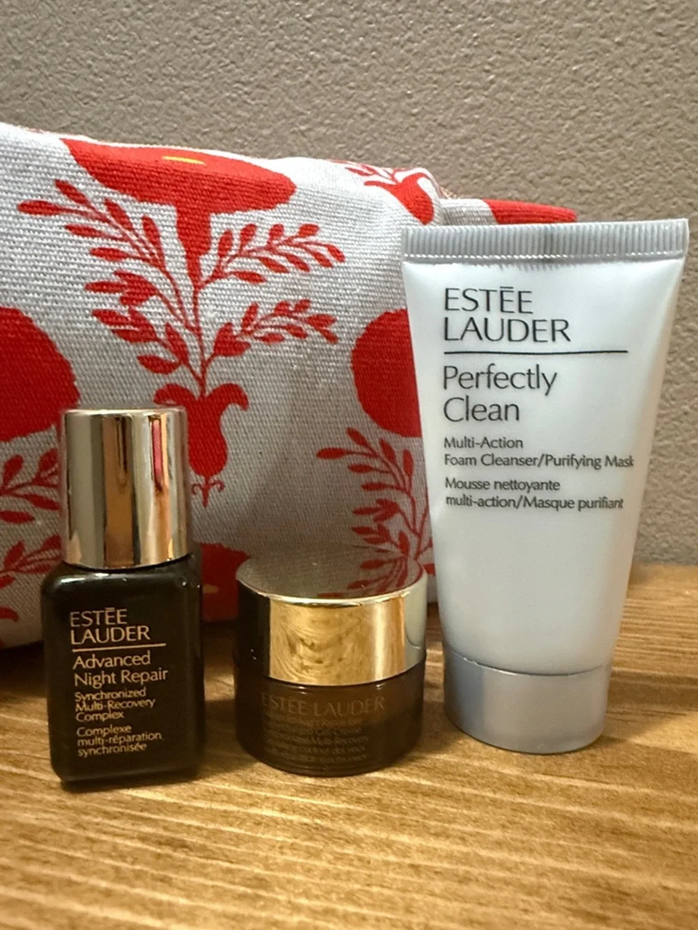 Estee Lauder Canvas Pouch with Deep Coral Floral Print and Skincare Trio; NWOT - Picture 2 of 9